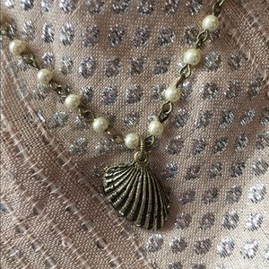 Sweet Romance Shell and Pearl Necklace NWT